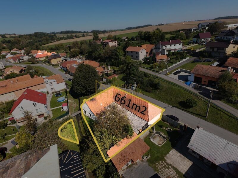 Prodej rodinného domu, zemědělské usedlosti, Černotín