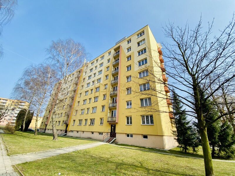 Pronájem bytu 3+1 s balkónem, A. Dvořáka, Studénka