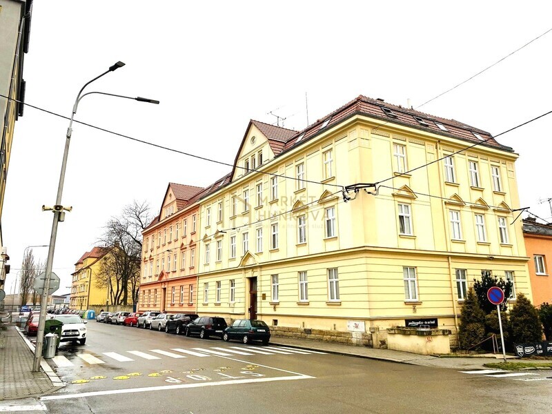 Pronájem nadstandardního bytu 5+1, 140 m2, ul. Divadelní, Nový Jičín