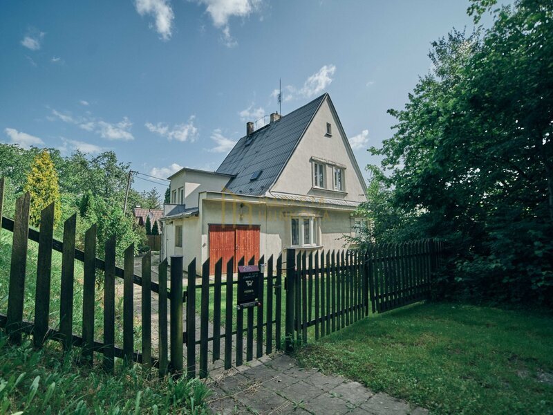 Prodej rodinného domu se zahradou, 4+1, 1490 m2, Kunín