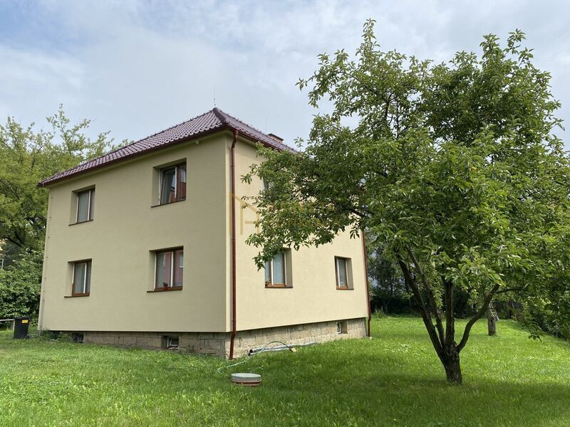 Pronájem bytu 1+1 se zahradou a parkováním, Sportovní, Nový Jičín